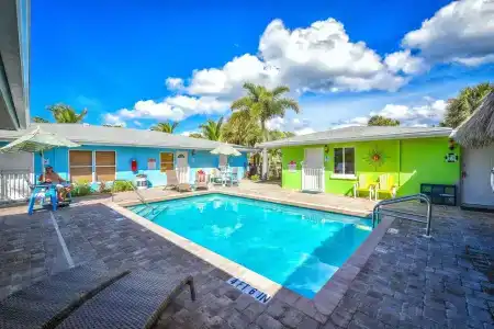 Siesta Key Beachside Villas - 6