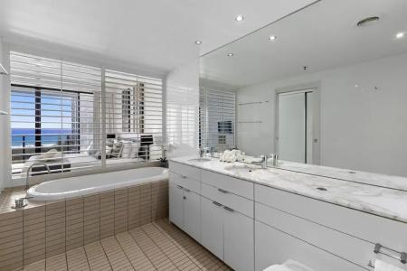 Ultra Broadbeach - 190