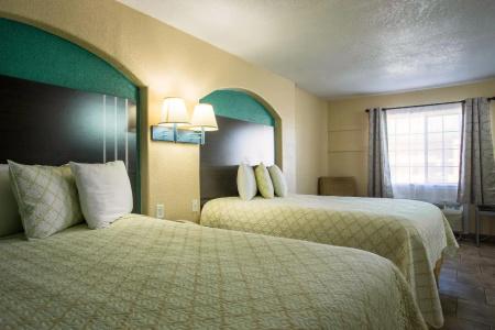 Pinn Road Inn and Suites Lackland AFB and Seaworld - 8