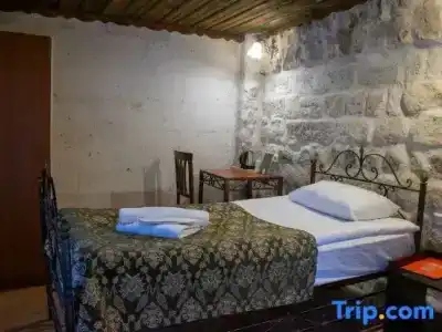 Caravanserai Cave - 33