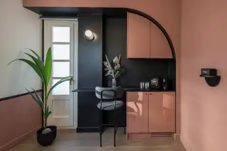 72 AD Suites - 51