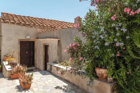 Goulas Traditional Guesthouse - 39