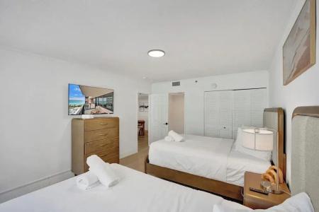 The Alexander All Suites - 460