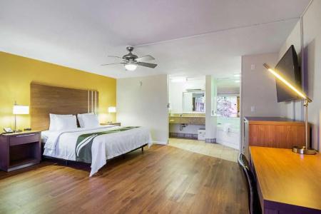 Quality Inn & Suites Airport - Cruise Port Hollywood - 31
