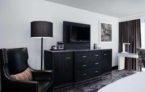 DoubleTree by Hilton - 28