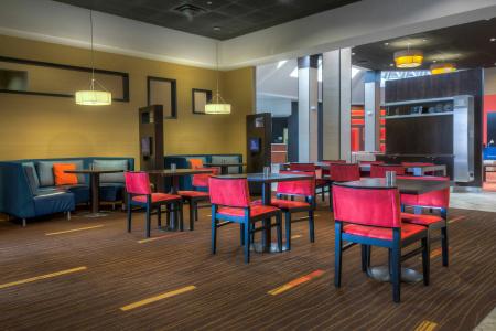 Courtyard by Marriott - 27
