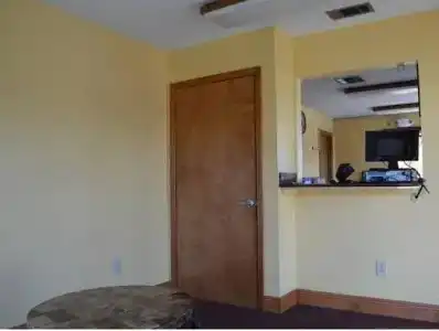 Royal Inn Of - 9