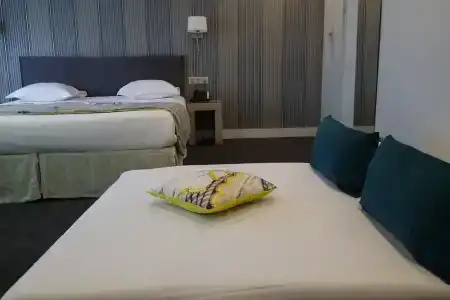 Grand Hôtel d'Orléans - 87