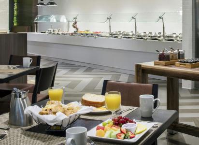 DoubleTree by Hilton Miami Airport & Convention Center - 13