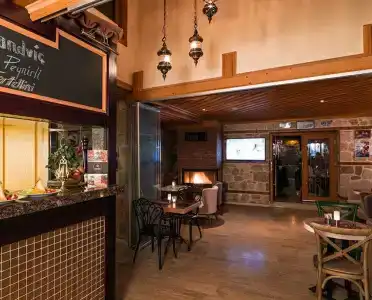 Goodman & Bistro - 19