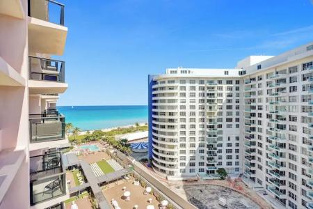 The Alexander All Suites - 522