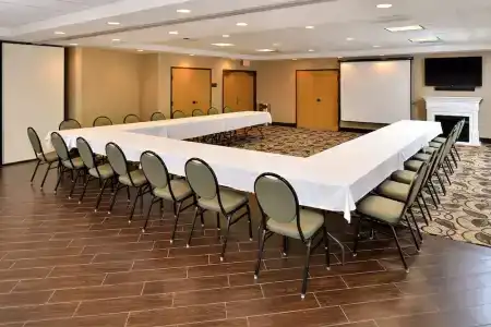 Comfort Suites - 19