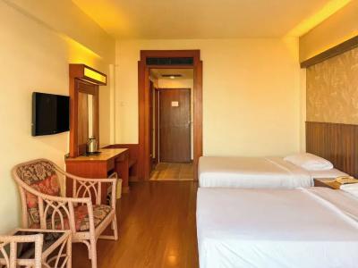 Golden Beach Pattaya - 56