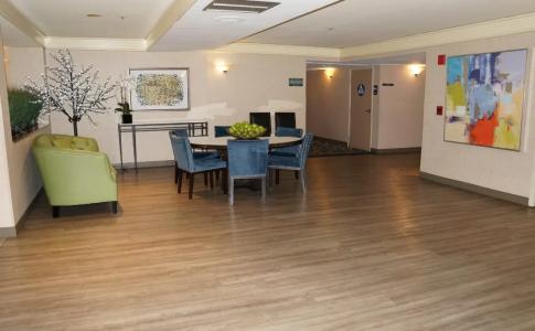Maple Tree Inn - 12