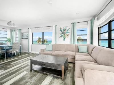 Hollywood Beachs - 119