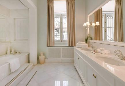Noble Suites - 188