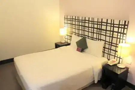 The Embassy Sathorn - 29
