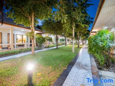 Tontan Resort Cha-am - 26