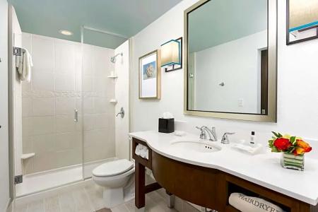 Hilton Garden Inn / The Keys Collection - 64