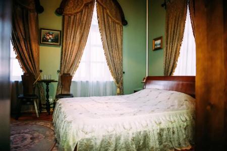 Antique House - 18