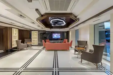 B Business & Spa - 15
