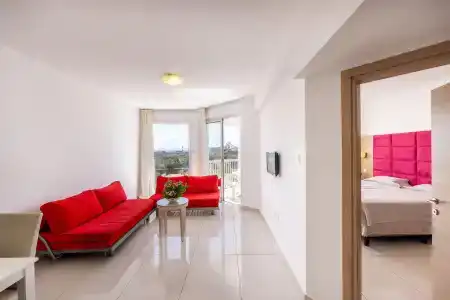 Papantonia Apts - 29