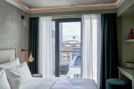 Gekko House Frankfurt, a Tribute Portfolio - 54