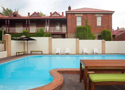 Rydges - 38