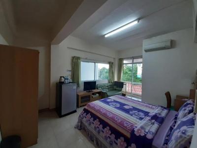 Vanlisut Ngamwongwan - 50