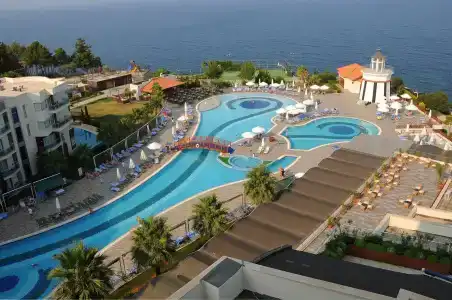 Sealight Resort - 38