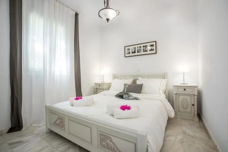 Parian Lithos Residence - 35