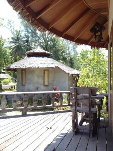 Malibu Beach Bungalows - 26