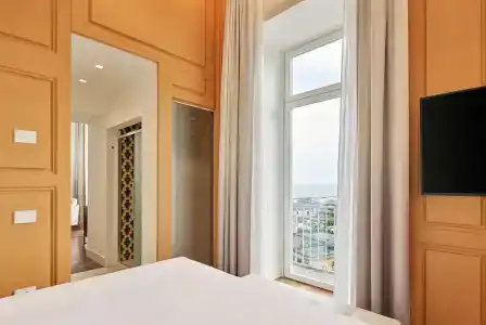 The Britannique Naples, Curio Collection By Hilton - 41