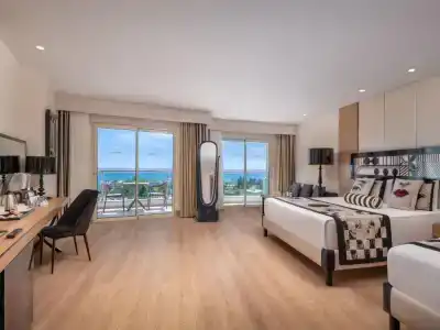 Delphin Imperial Lara - 60