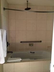 Cambria Shores Inn - 42