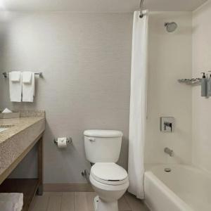 Courtyard by Marriott Sacramento Midtown - 7