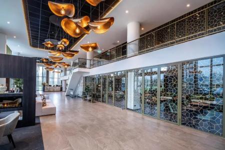 HOTELUX Airport - 12