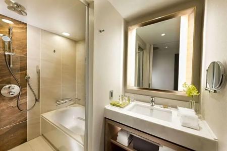 DoubleTree by Hilton Okinawa Chatan Resort - 43