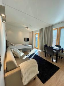 Levi Suites Levi Gold - 222