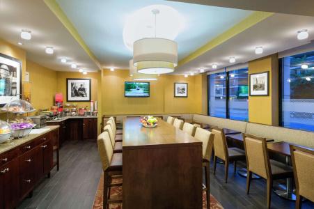 Hampton Inn Seaport Financial District - 24