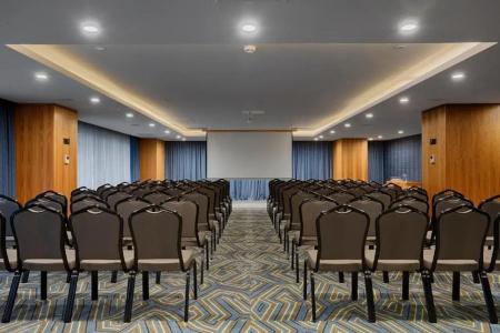 Four Points by Sheraton Batisehir Airport - 9