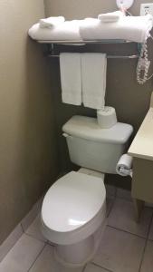 Stay Express Inn Near Ft. Sam Houston - 33