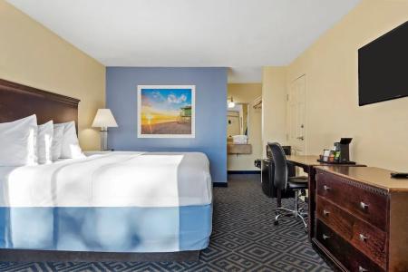 Days Inn by Wyndham Orlando Near Millenia Mall - 48
