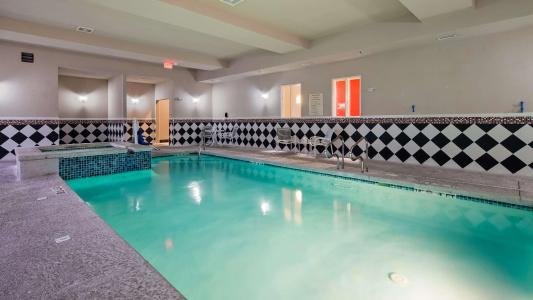 Best Western Plus Inn & Suites - 9