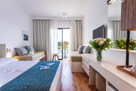 Louis Phaethon Beach - 129