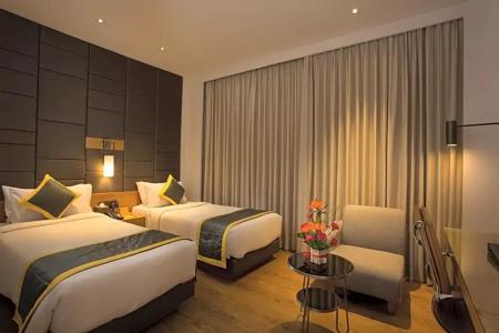 Fountain Tree By Tgi - 24