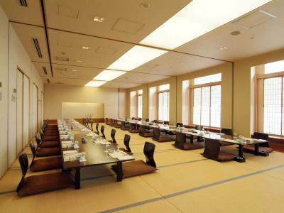 Crown Palais Kitakyushu - 9