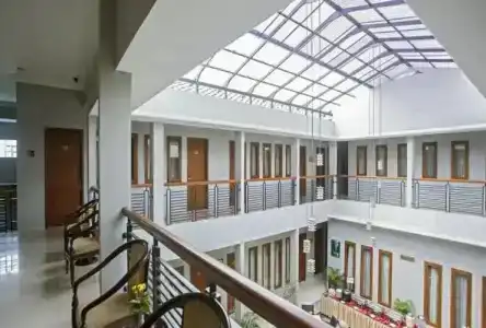 Rosalia Indah - 10