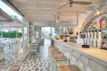 Zoumis Studios - 15