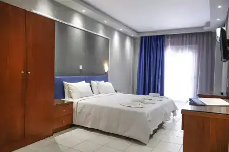 Royal and Suites - 1